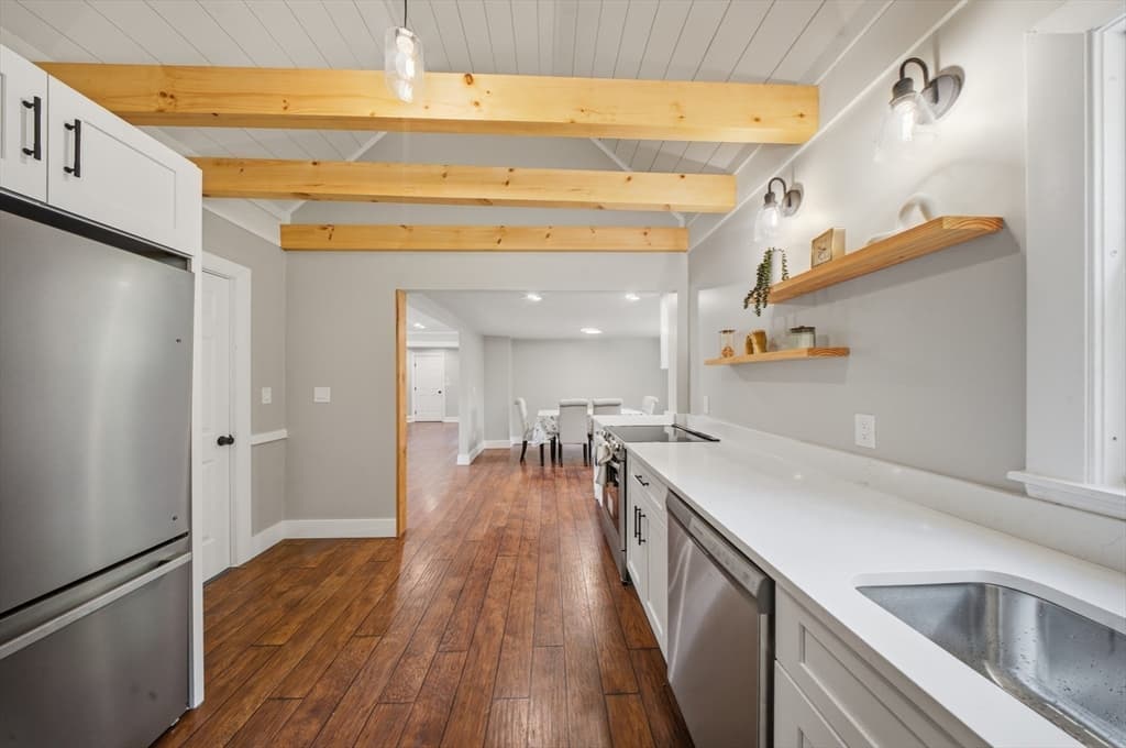 286 Blackstone St, Uxbridge MA 01569 photo 9