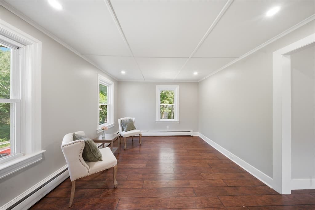 286 Blackstone St, Uxbridge MA 01569 photo 4