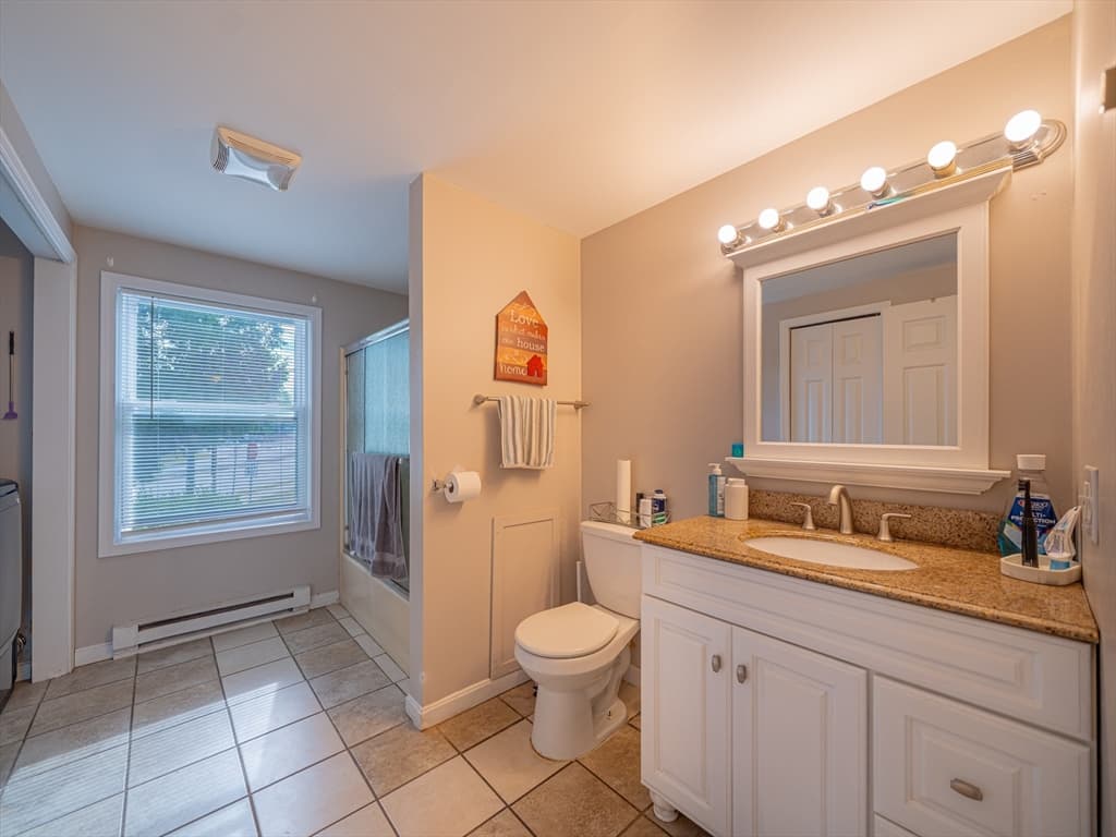 2 Amesbury St, Worcester MA 01605 photo 12