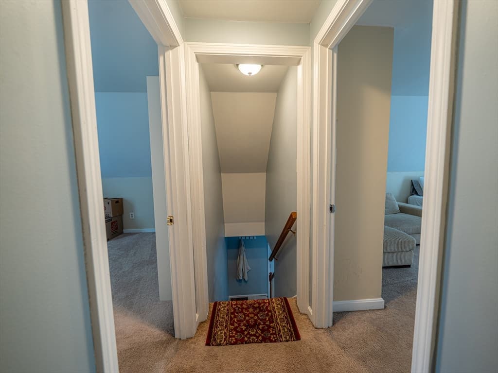 2 Amesbury St, Worcester MA 01605 photo 18