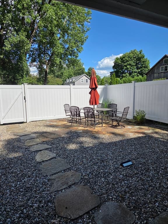 Condominium at 62 Main Street # 2, Hatfield MA 01038, Hatfield, photo 2 of 9