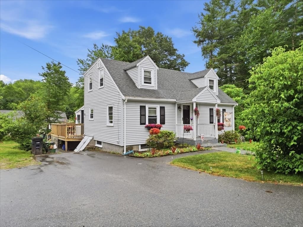 Single Family Residence at 9 Ash Road, Halifax MA 02338, Halifax, photo 6 of 35