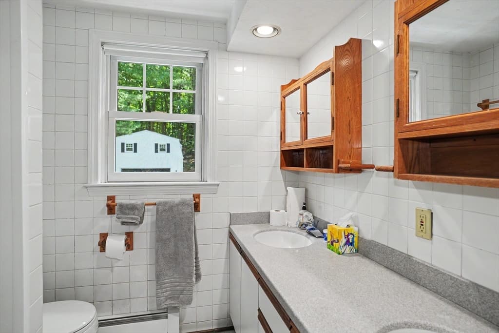 42 Ball St, Northborough MA 01532 photo 16