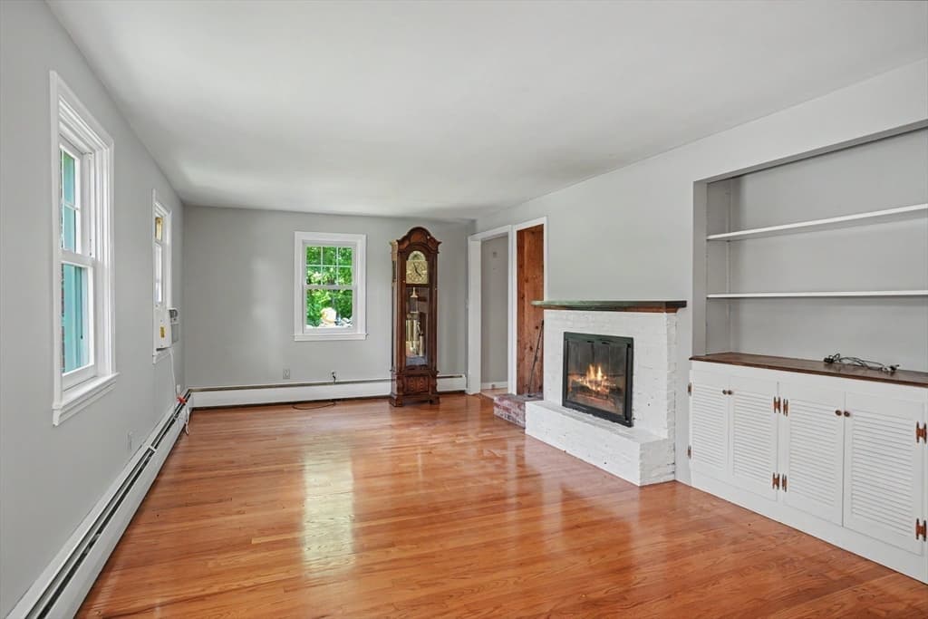 42 Ball St, Northborough MA 01532 photo 10