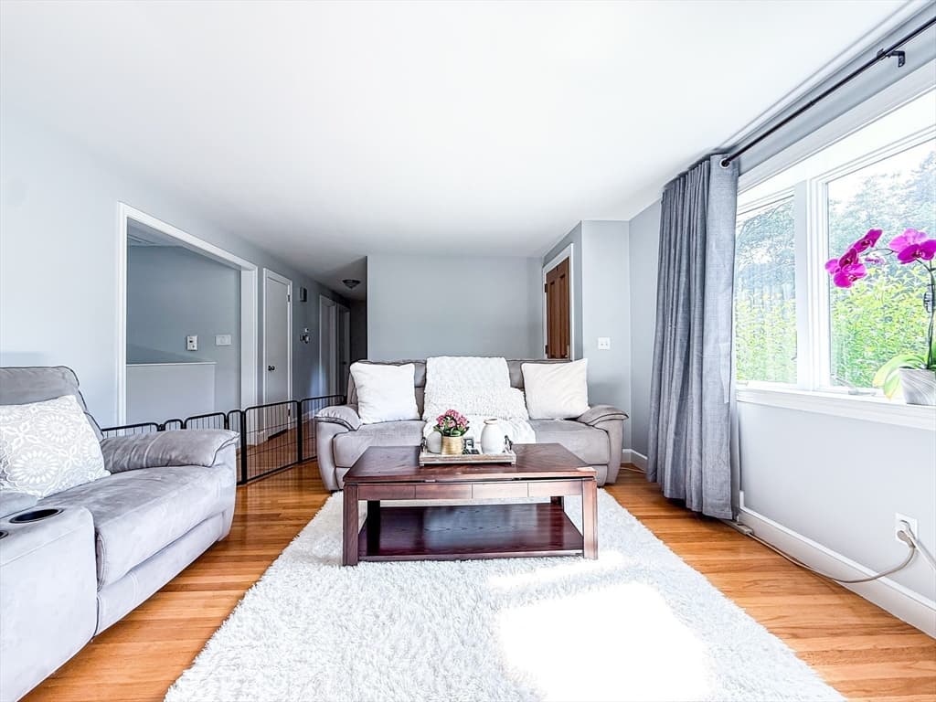 19 Hawthorne Rd, Ashland MA 01721 photo 5