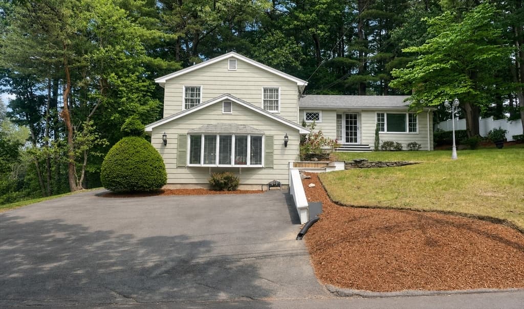 39 Winona Street, Peabody MA 01960
