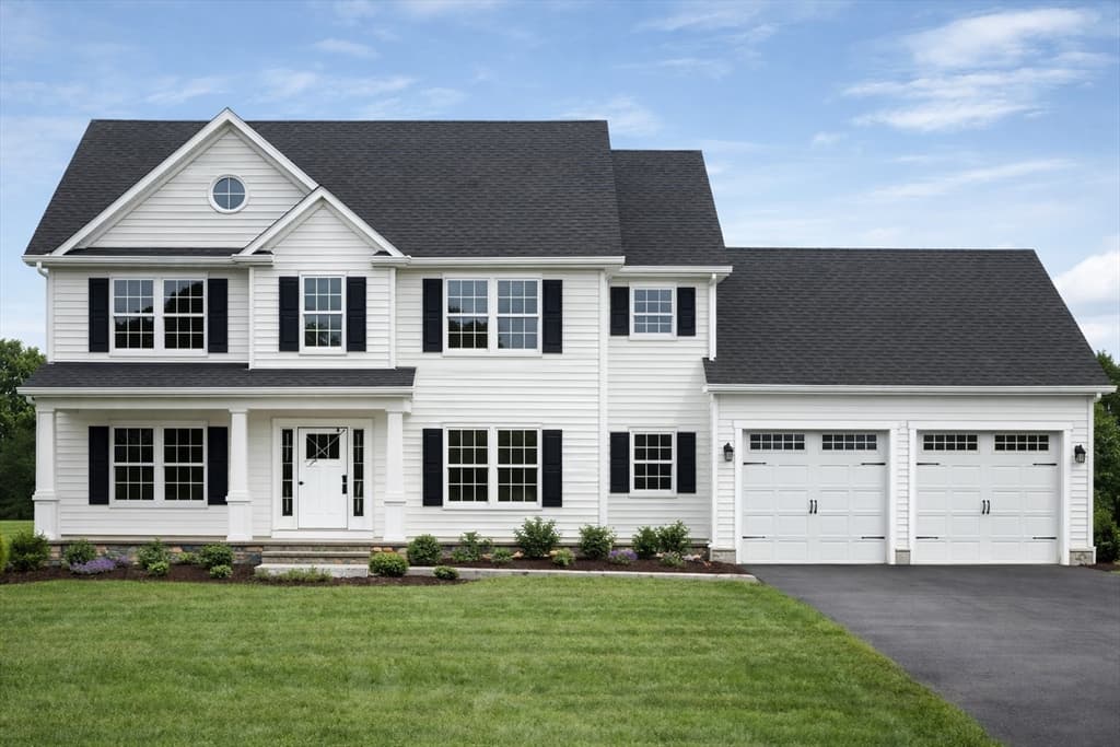 171 Burrage Street, Lunenburg MA 01462