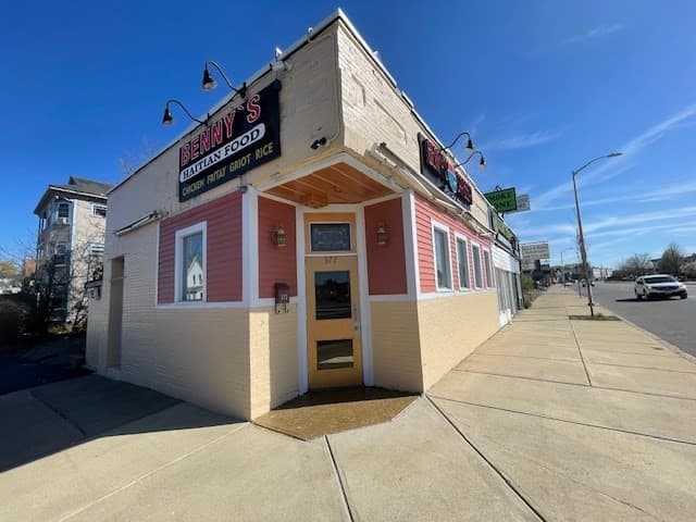 377 Park Ave, Worcester MA 01610