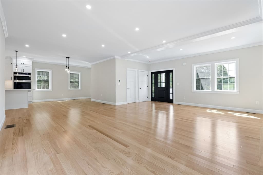 53 Louis St, Holliston MA 01746 photo 2