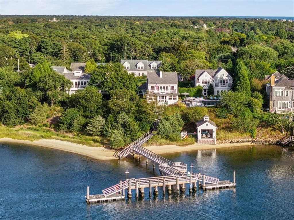 57 Uncle Barneys Rd, Dennis MA 02670