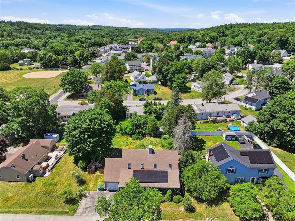Single Family Residence at 15 Legion Way, Northbridge MA 01534, Northbridge, photo 6 of 27