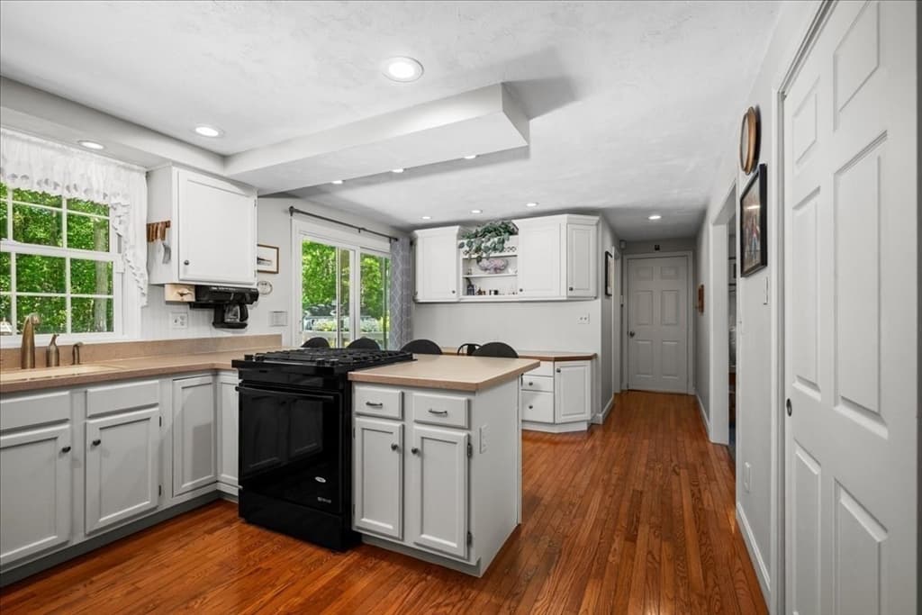 108 Marston Ave, Barnstable MA 02647 photo 7