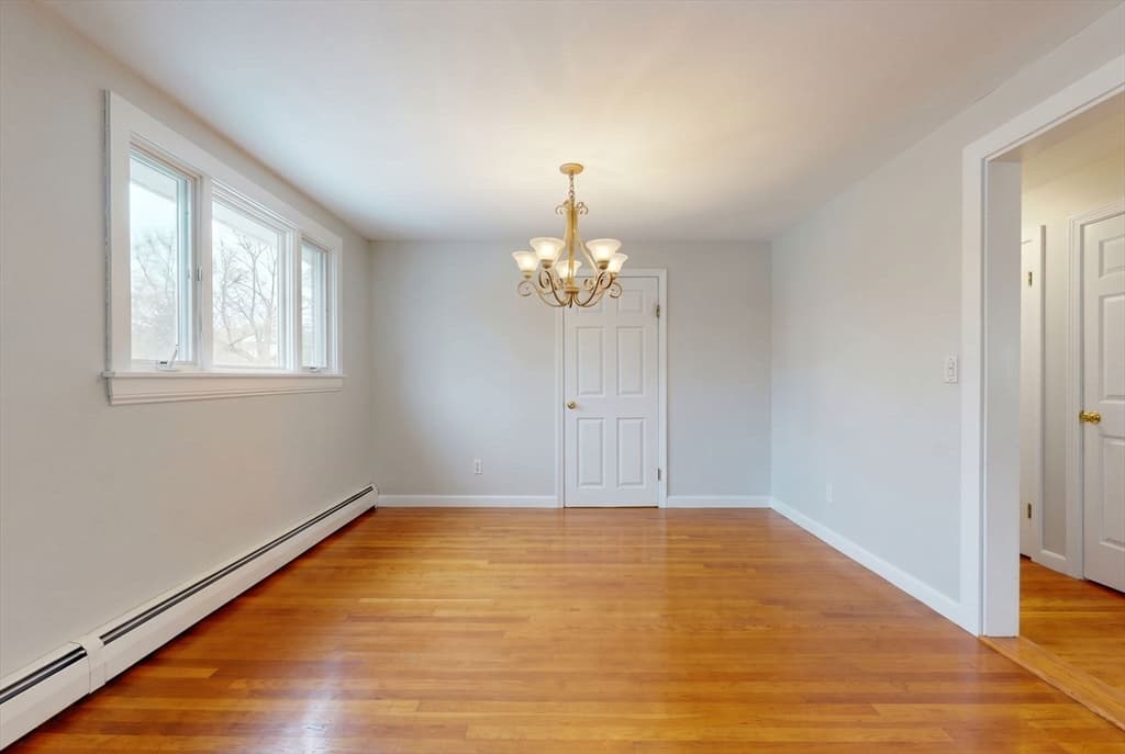 Single Family Residence at 33 Fairchild Ave, Saugus MA 01906, photo 7 of 33