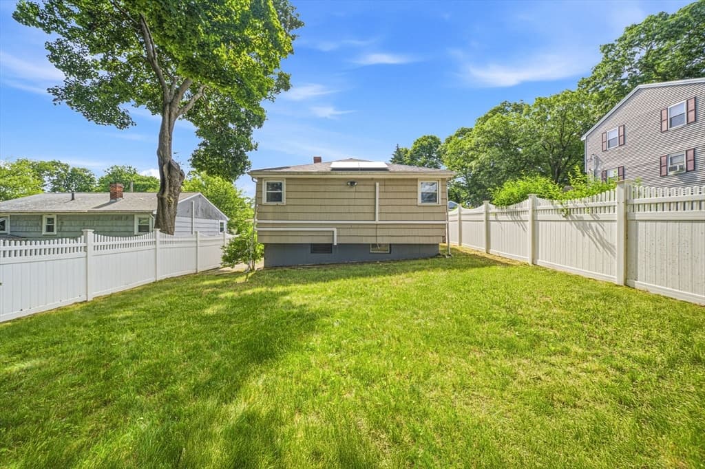 Single Family Residence at 33 Fairchild Ave, Saugus MA 01906, photo 31 of 33