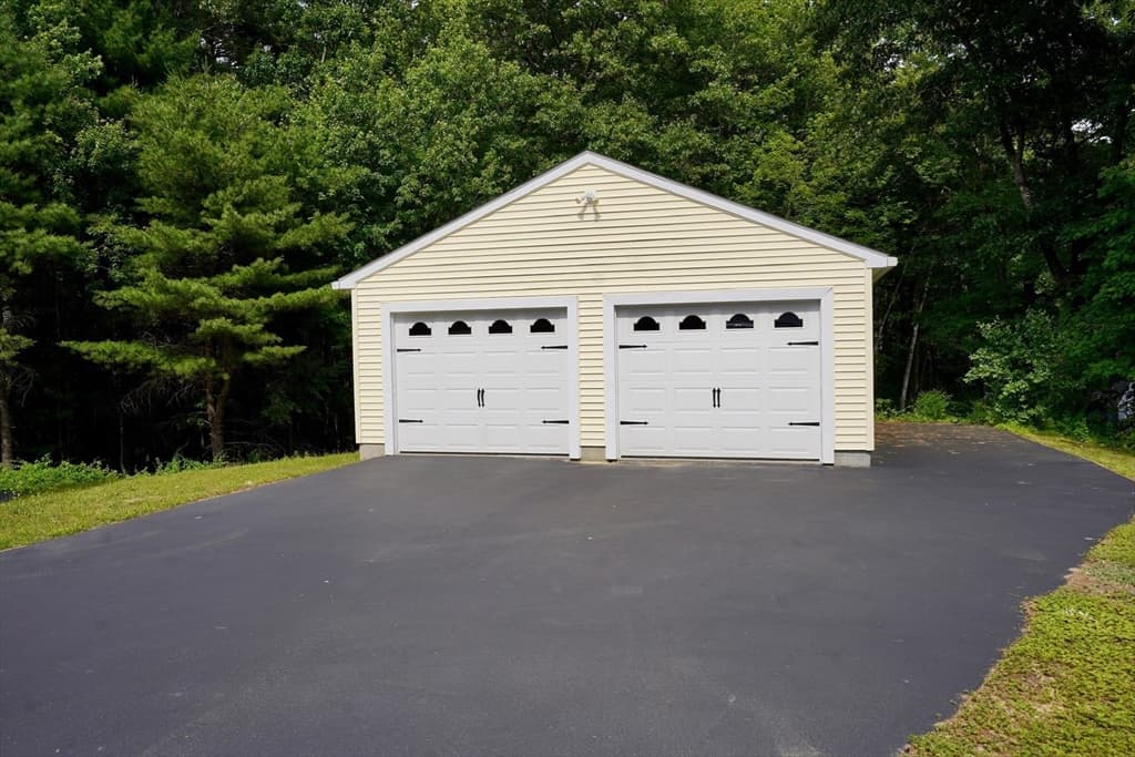 18 Brookside Dr, Douglas MA 01516 photo 4