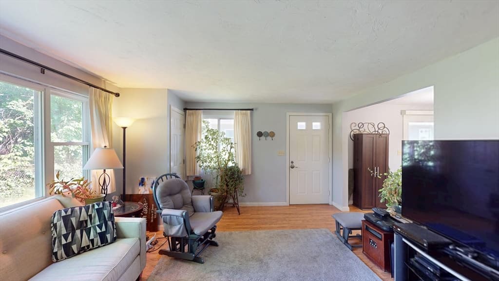 Condominium at 55 Leedham # 11, Attleboro MA 02703, Attleboro, photo 6 of 39