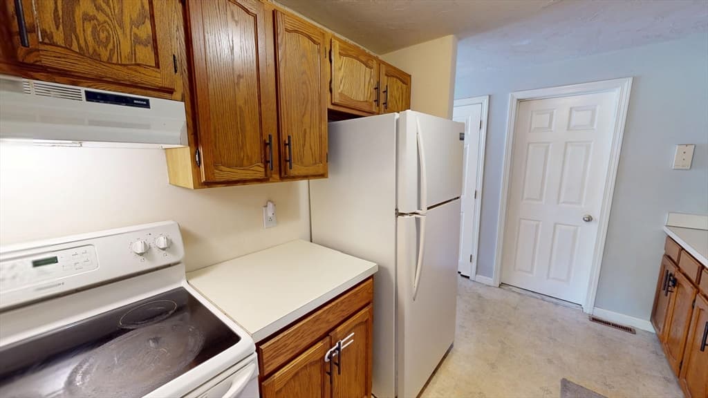 Condominium at 55 Leedham # 11, Attleboro MA 02703, Attleboro, photo 15 of 39
