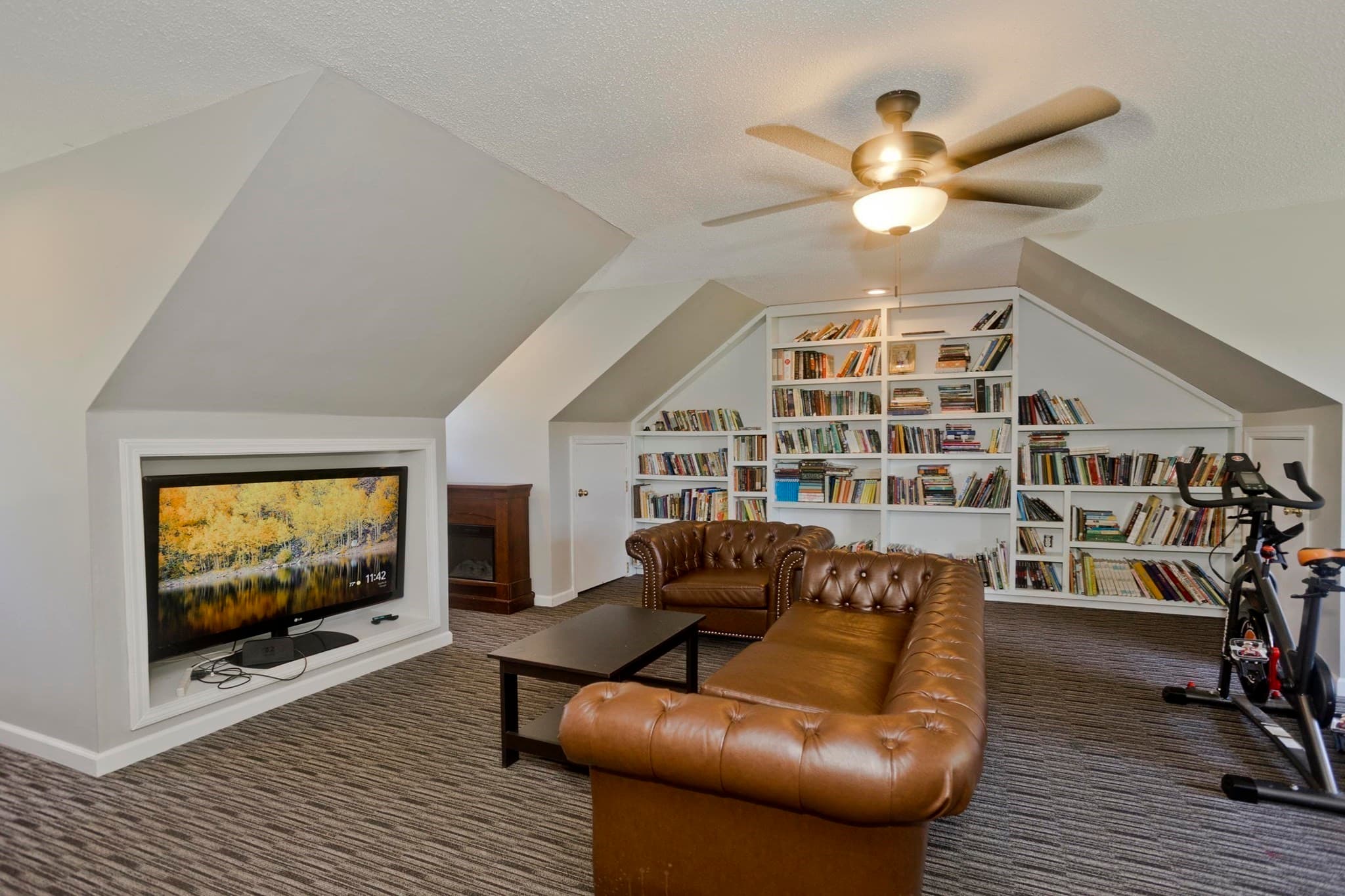 Single Family Residence at 26 Laro Rd, Southwick MA 01077, Southwick, photo 5 of 21