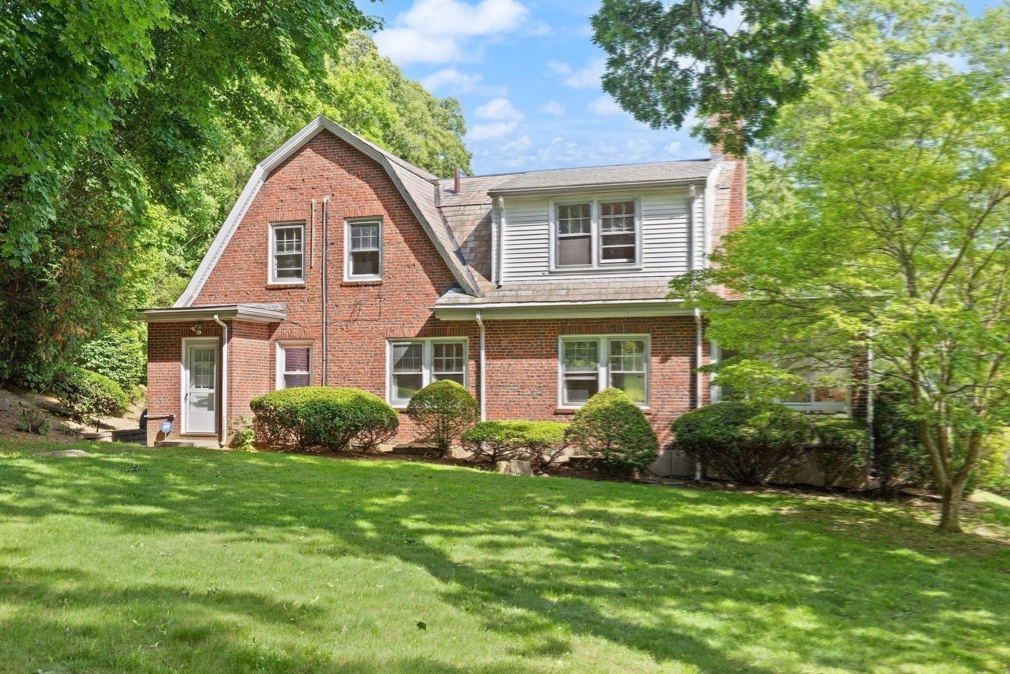 Single Family Residence at 35 Arden Road, Watertown MA 02472, Watertown, photo 3 of 42