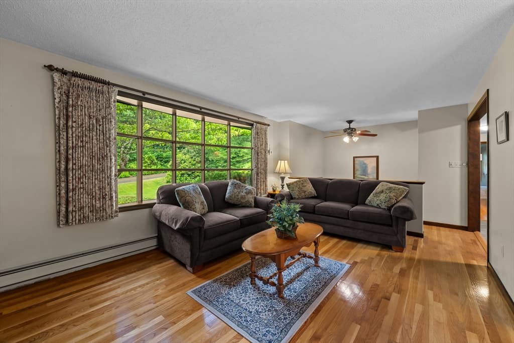 Single Family Residence at 15 Hastings Rd, Spencer MA 01562, Spencer, photo 5 of 39