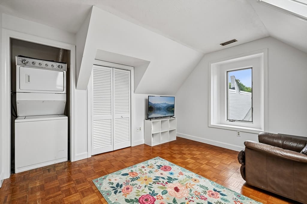 325 Mammoth Rd # 3, Lowell MA 01854 photo 14