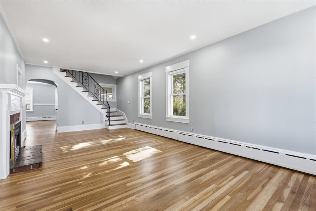 501 Pine St, Fall River MA 02720 photo 4