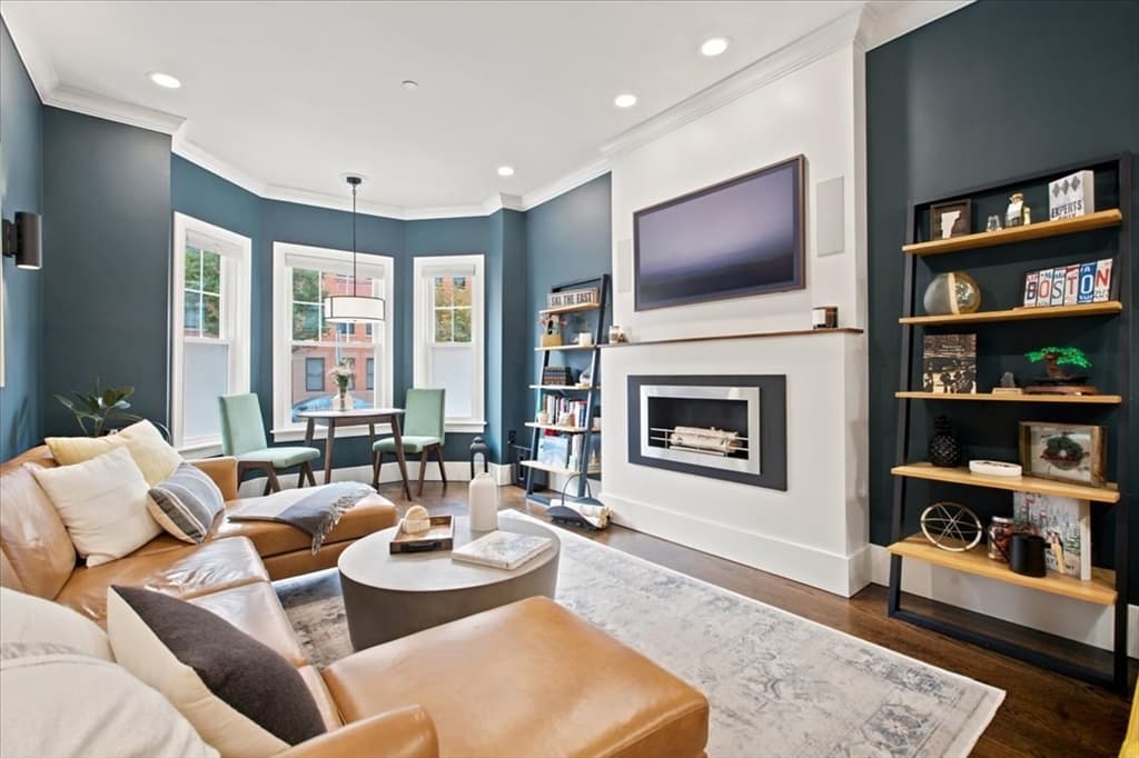 48 Chelsea St # 1, Boston MA 02128