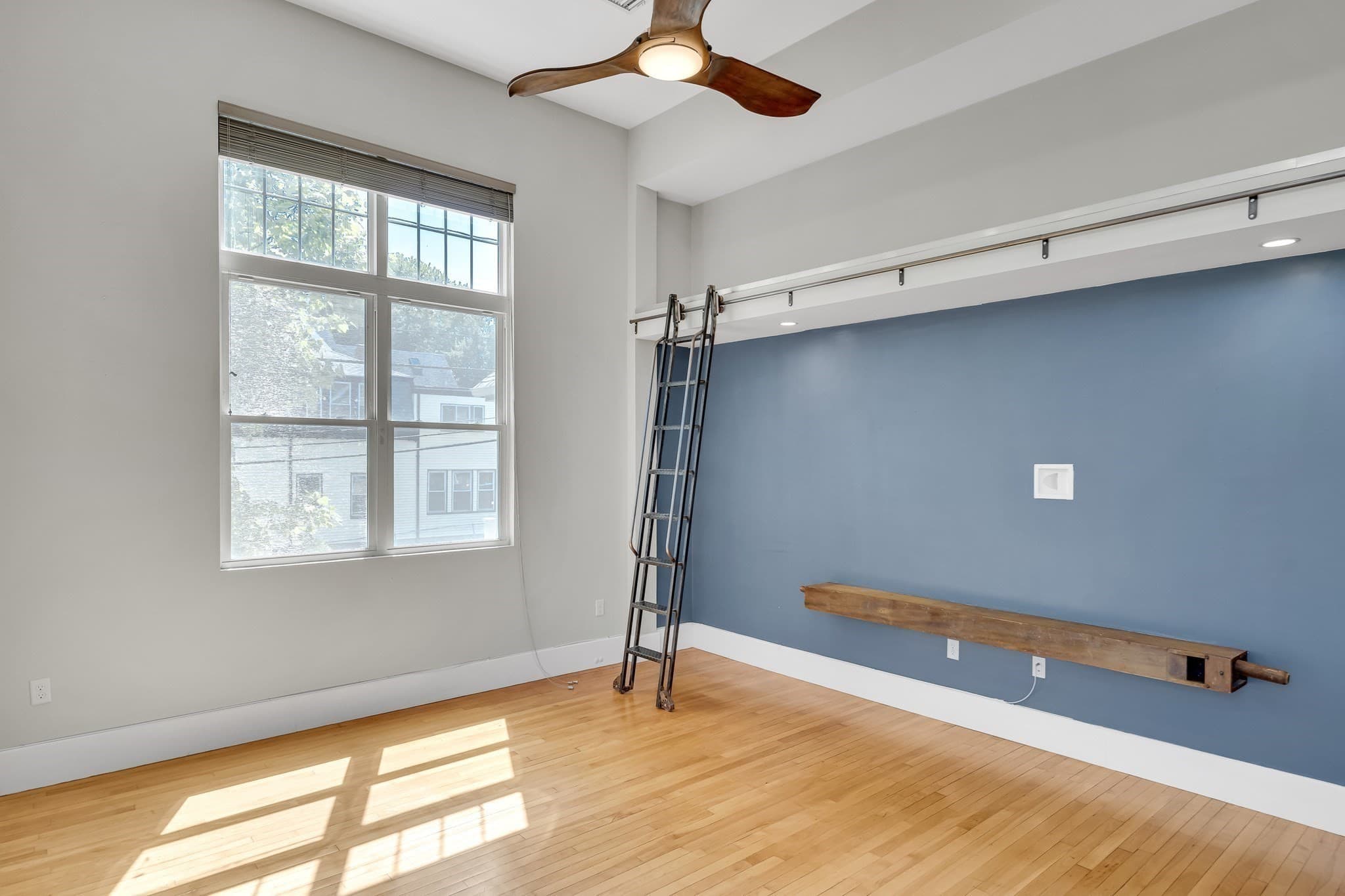 Condominium at 204 Spencer Ave # 6, Chelsea MA 02150, Chelsea, photo 13 of 41