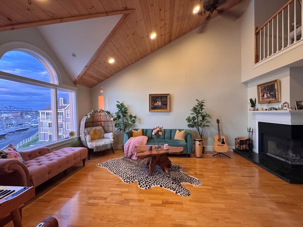 700 Shore Dr # 306, Fall River MA 02721