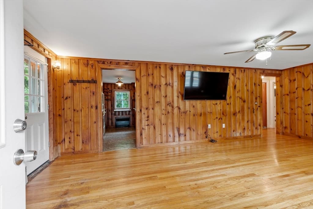 Single Family Residence at 107 W Main St, Westminster MA 01473, Westminster, photo 6 of 29
