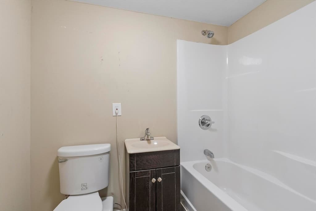 Single Family Residence at 107 W Main St, Westminster MA 01473, Westminster, photo 22 of 29