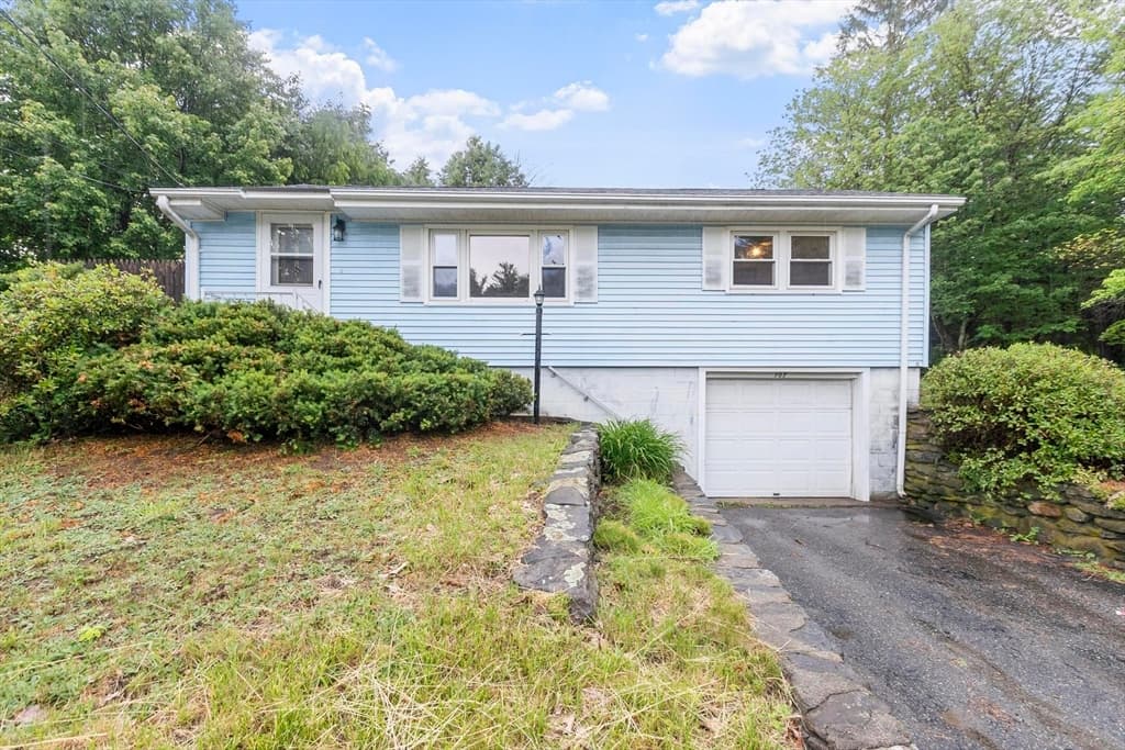 107 W Main St, Westminster MA 01473