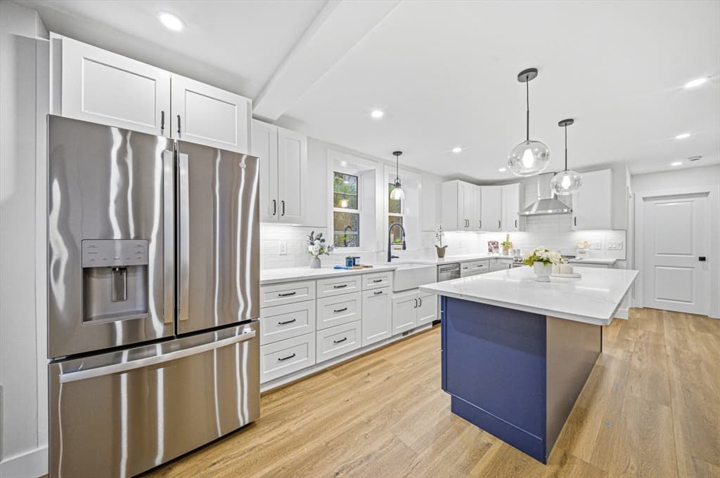 52-54 Rangeley Rd, Newton MA 02465 photo 9