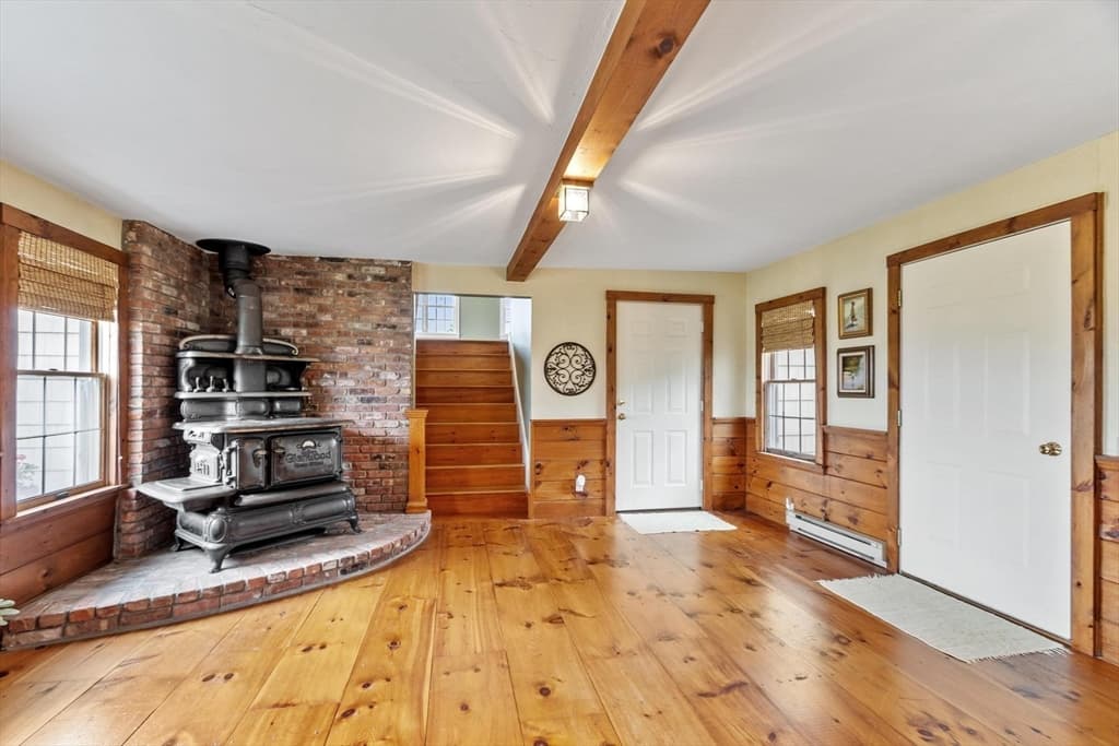32 Osgood Rd, Sterling MA 01564 photo 4