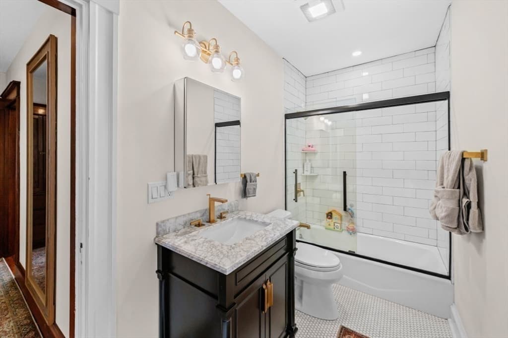 217 Pleasant Street, Winthrop MA 02152 photo 17