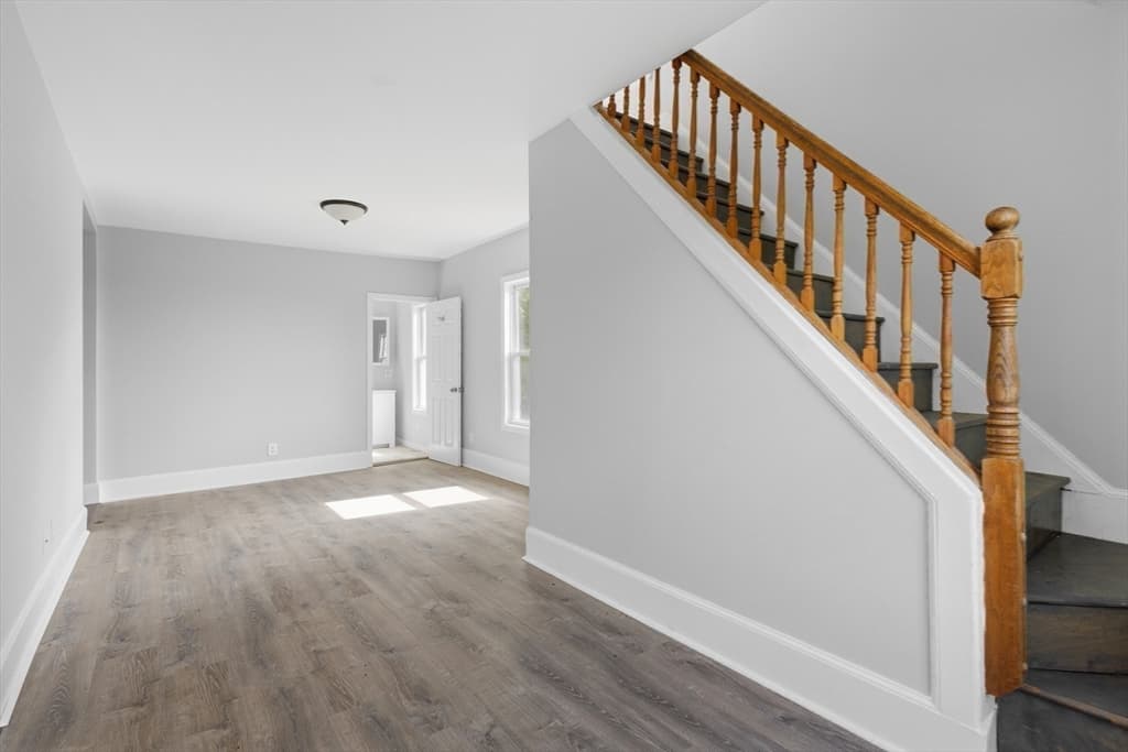 1524 Main St, Worcester MA 01603 photo 17