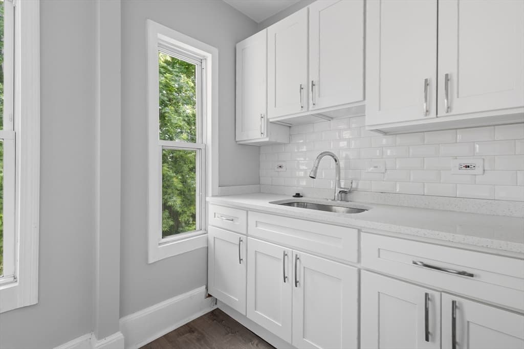 1524 Main St, Worcester MA 01603 photo 15