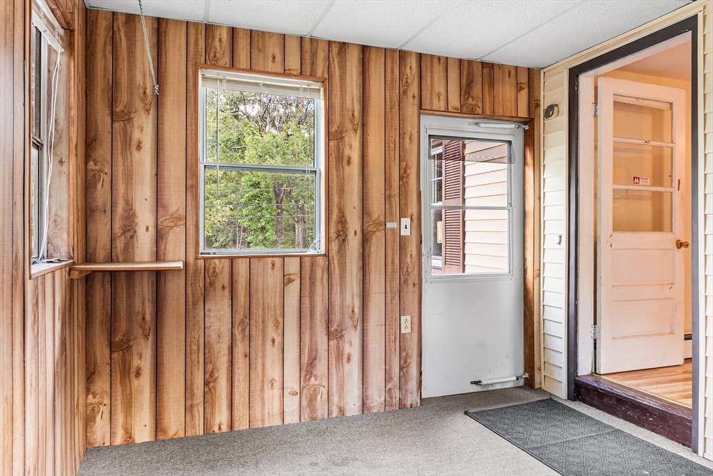 90 Towtaid St, Leicester MA 01611 photo 7