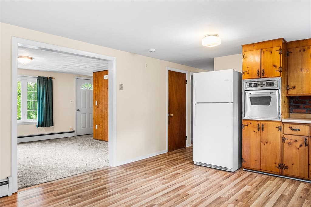 90 Towtaid St, Leicester MA 01611 photo 9
