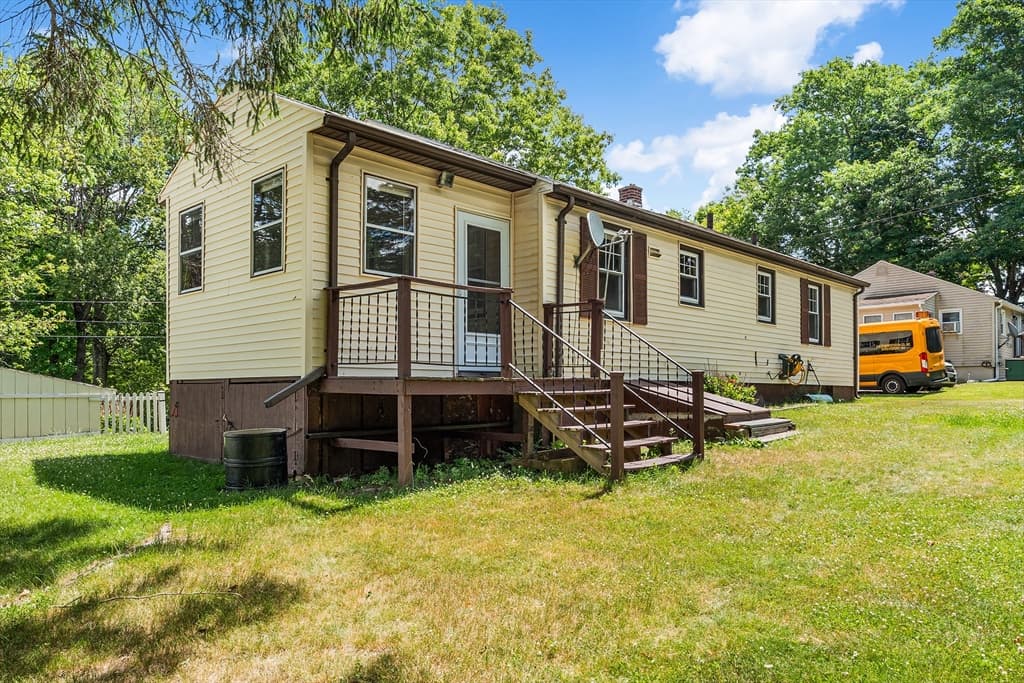 90 Towtaid St, Leicester MA 01611 photo 33