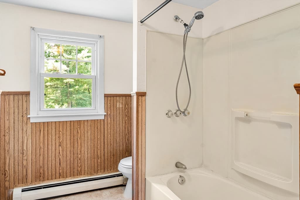 90 Towtaid St, Leicester MA 01611 photo 14