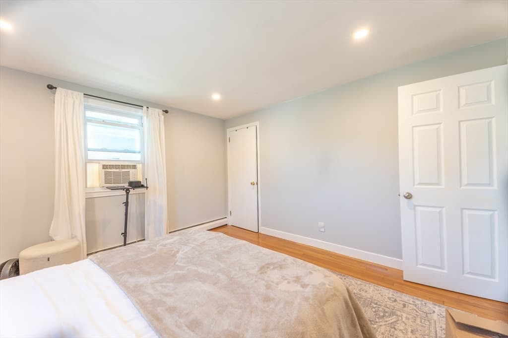 Single Family Residence at 37 Maple Ave, Woburn MA 01801, Woburn, photo 13 of 38