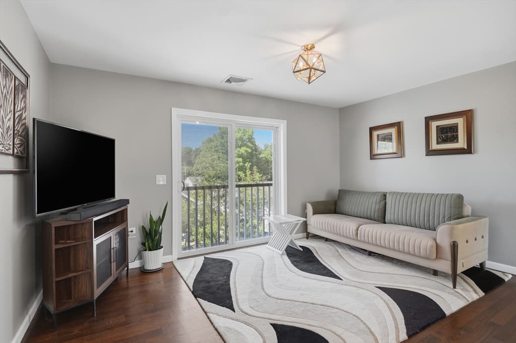 Single Family Residence at 112 Pineland Avenue, Worcester MA 01604, Worcester, photo 18 of 38