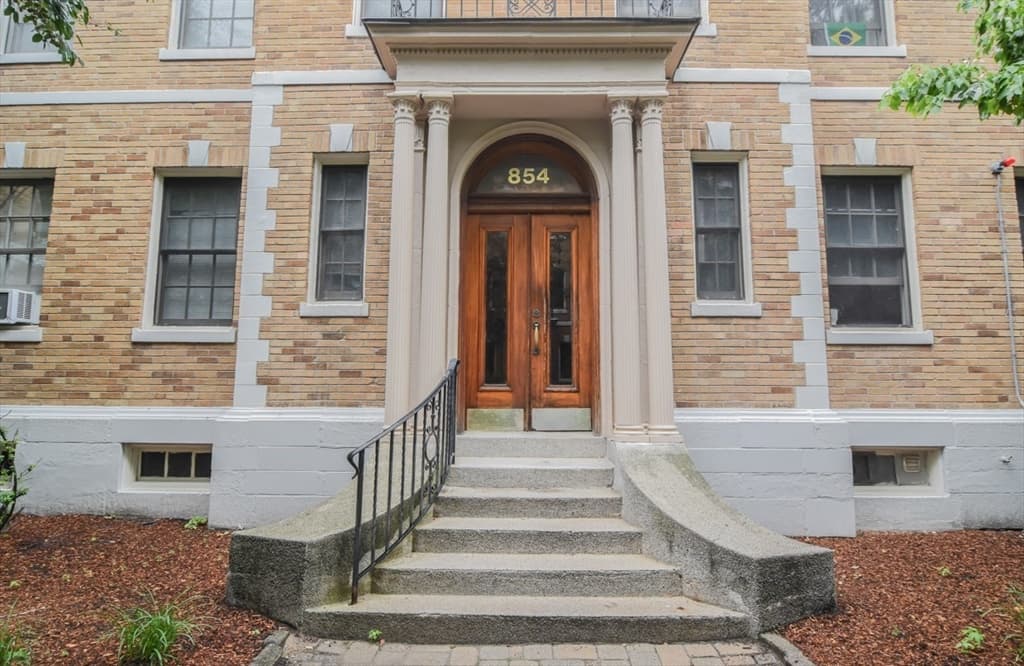 860 Massachusetts Avenue # 8, Cambridge MA 02139