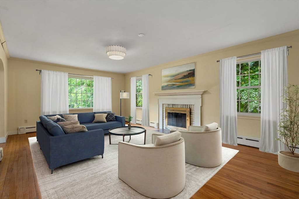 Single Family Residence at 6 Newton Place, Sturbridge MA 01566, Sturbridge, photo 9 of 34