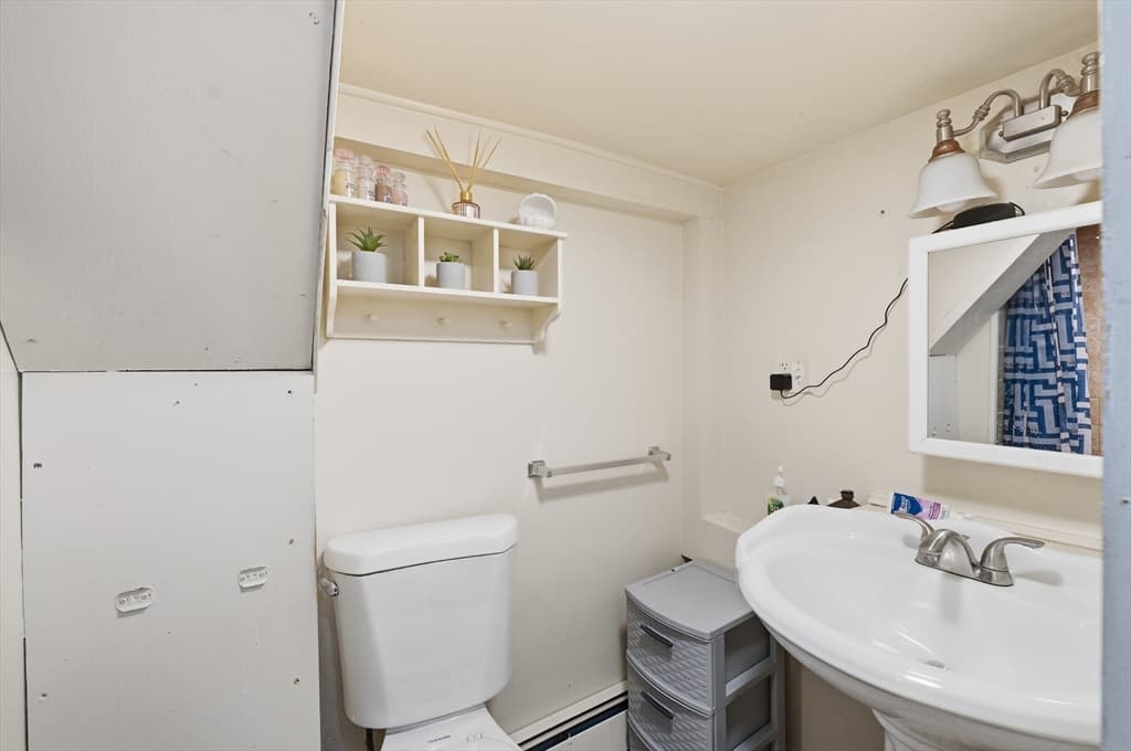 3 Family at 16-18 Walnut St, Fitchburg MA 01420, photo 19 of 41