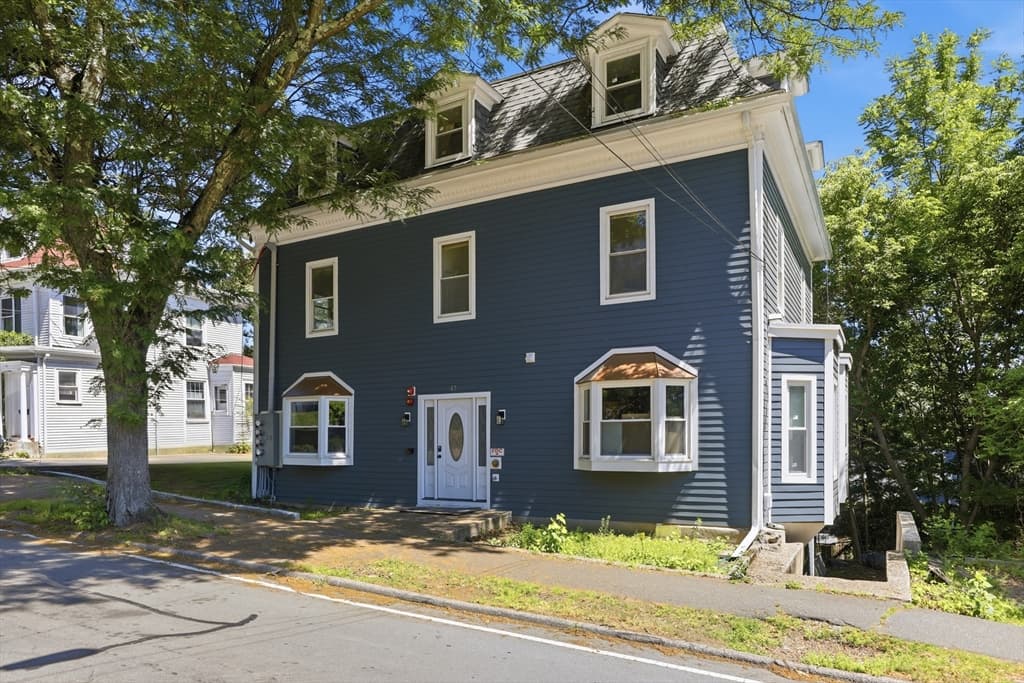 47 Newtonville Ave # 3, Newton MA 02458