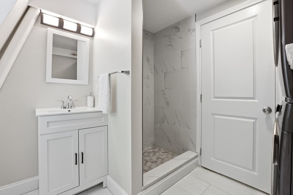 47 Newtonville Ave # 3, Newton MA 02458 photo 9