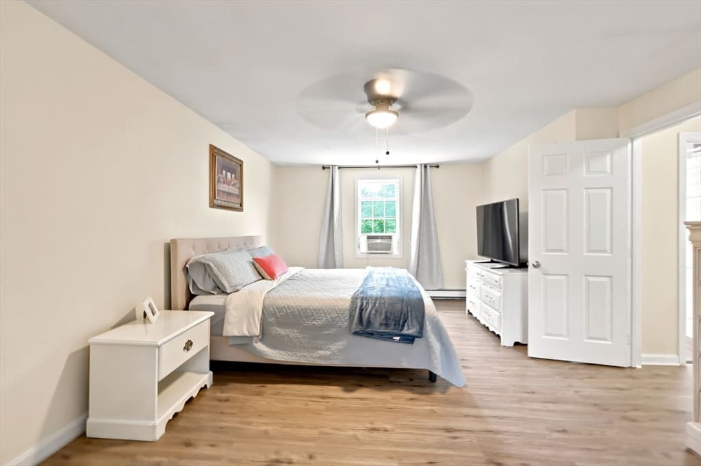 Single Family Residence at 11 Elmwood Dr, Berkley MA 02779, photo 13 of 41