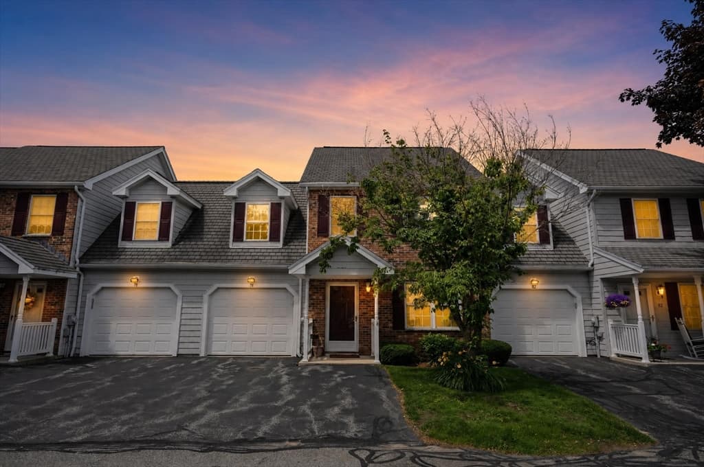 78 Fairway Drive # 102, Tewksbury MA 01876